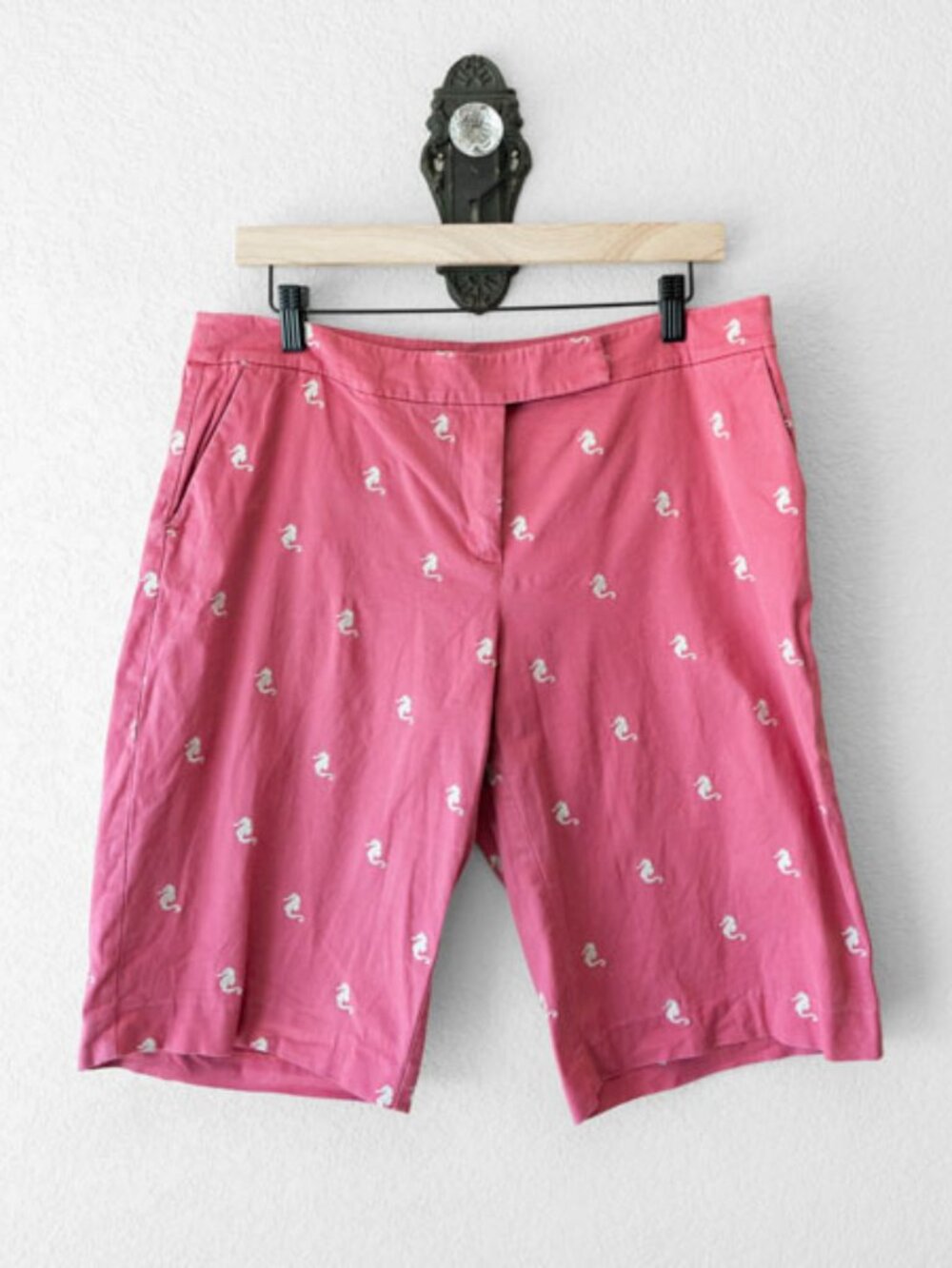 Talbots Pink Seahorse Print Bermuda Shorts Size 10 Coastal Preppy Nautical